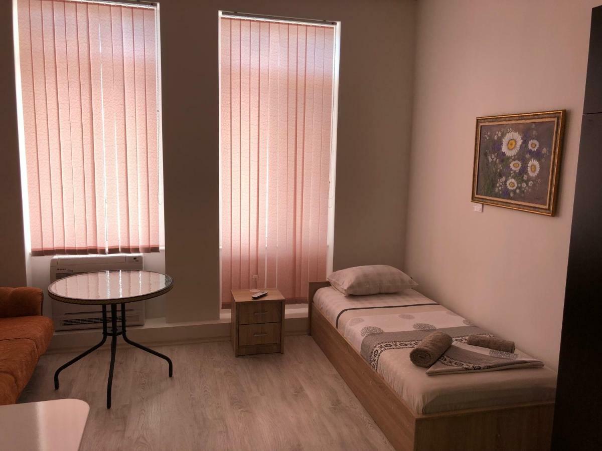Guest Rooms Opera Пловдив Экстерьер фото