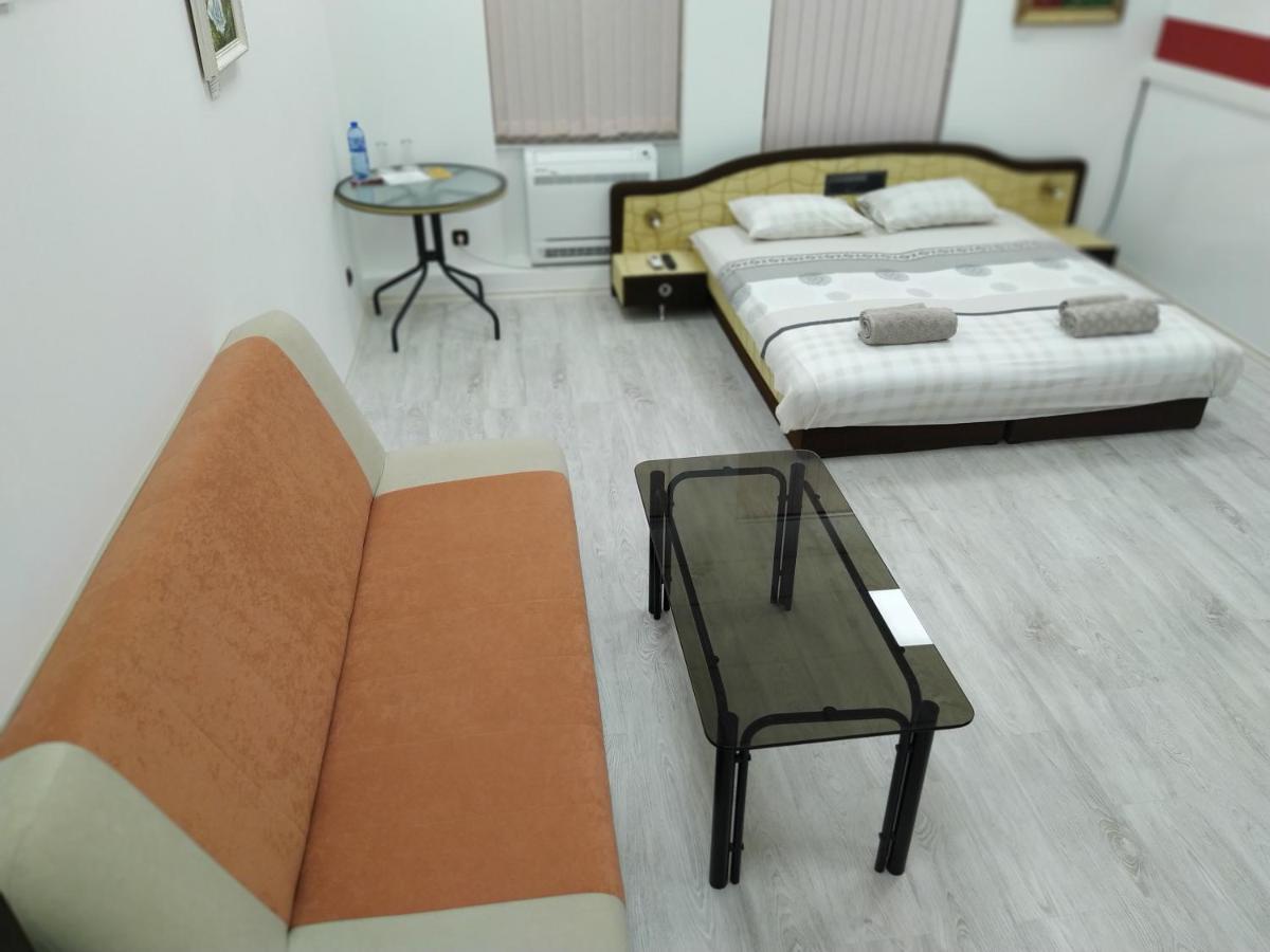 Guest Rooms Opera Пловдив Экстерьер фото